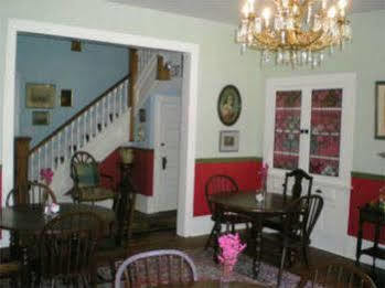 Oak Manor Inn ハーツビル エクステリア 写真